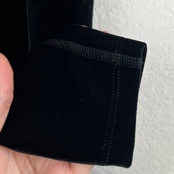 Beyond Yoga Black Velvet Motion High Waisted Midi Pull On Legging Size Small - Picture 4 of 7